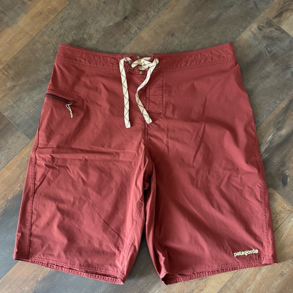 Patagonia Wavefarer Stretch Rusted Iron Board Swim UPF 21” Shorts Men’s Size 32